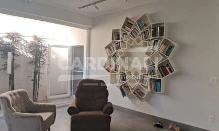 Casa de Condomínio para venda em Jardim Salto Grande de 220.00m² com 3 Quartos, 3 Suites e 2 Garagens