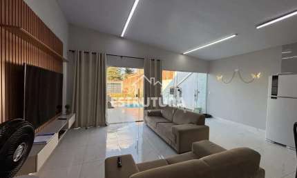 Casa para venda em Parque Universitário de 150.00m² com 5 Quartos, 1 Suite e 6 Garagens