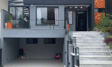 Casa para venda em Cidade Parquelandia de 250.00m² com 3 Quartos, 3 Suites e 4 Garagens