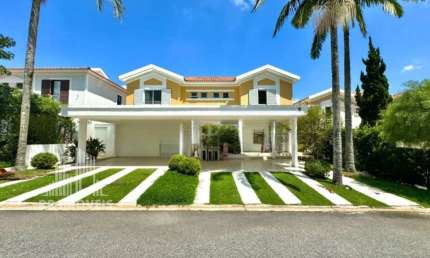 Casa para venda em Tamboré de 330.00m² com 4 Quartos, 4 Suites e 5 Garagens