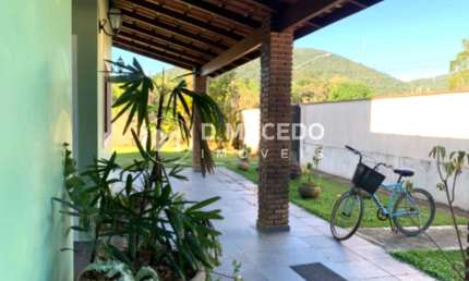 Casa para venda em Praia Da Lagoinha de 470.00m² com 3 Quartos, 1 Suite e 6 Garagens
