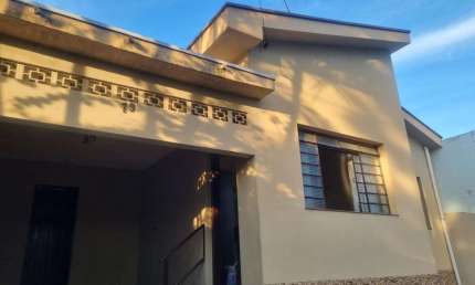 Casa para venda em Vila Santa Rosa de 250.00m² com 2 Quartos e 1 Garagem