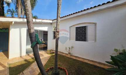 Casa para alugar em Araçoiaba da Serra de 70.00m² com 1 Quarto e 2 Garagens