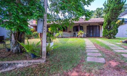 Casa de Condomínio para venda em Itapetinga de 170.14m² com 3 Quartos e 5 Garagens