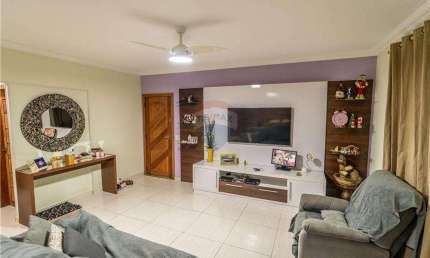 Casa para venda em Zumbi de 267.00m² com 4 Quartos, 2 Suites e 2 Garagens