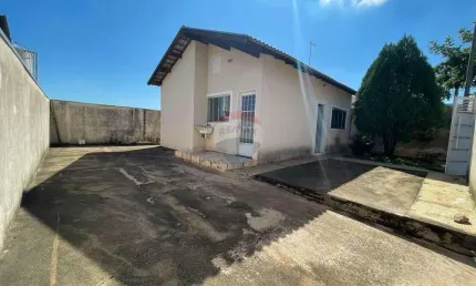 Casa para venda em Parque São Jorge de 51.13m² com 2 Quartos e 2 Garagens