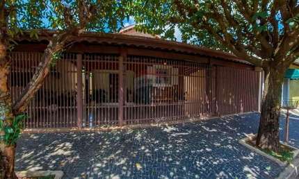 Casa para venda em Vila Bom Jesus de 220.00m² com 3 Quartos e 3 Garagens