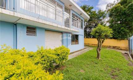 Casa para venda em Centro de 227.00m² com 3 Quartos, 1 Suite e 10 Garagens