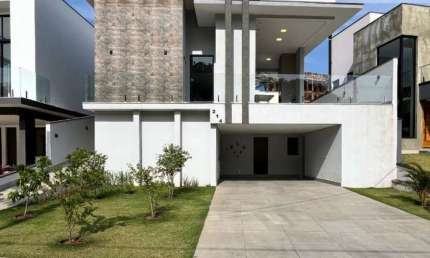 Casa de Condomínio para alugar em Ibi Aram Ii de 246.00m² com 3 Quartos, 1 Suite e 3 Garagens