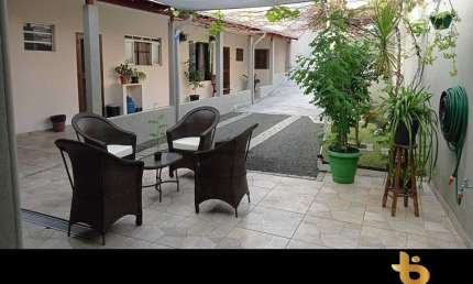 Casa para venda em Vila Haro de 300.00m² com 2 Quartos, 1 Suite e 6 Garagens