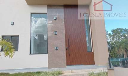 Casa de Condomínio para venda em Medeiros de 236.00m² com 3 Quartos, 2 Suites e 4 Garagens