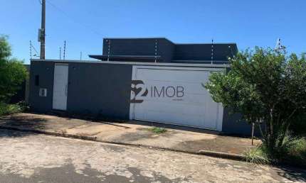 Casa para venda em Jardim Planalto de 192.00m² com 3 Quartos, 1 Suite e 3 Garagens