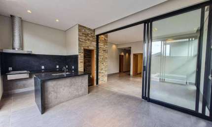 Casa de Condomínio para venda em Residencial Alto Do Castelo de 204.00m² com 3 Quartos, 3 Suites e 4 Garagens