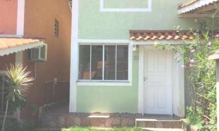 Casa de Condomínio para alugar em Granja Viana de 70.00m² com 3 Quartos e 1 Garagem