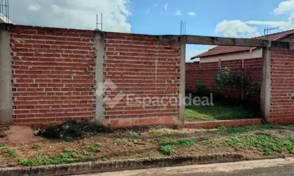 Terreno para venda em Jardim Santo Antonio de 200.00m²