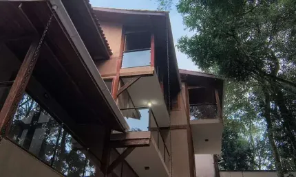 Casa de Condomínio para venda e aluguel em Roseira de 400.00m² com 3 Quartos, 3 Suites e 4 Garagens