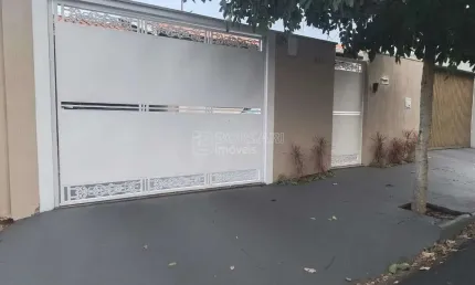 Casa para venda em Jardim Aclimação de 126.00m² com 3 Quartos, 1 Suite e 2 Garagens