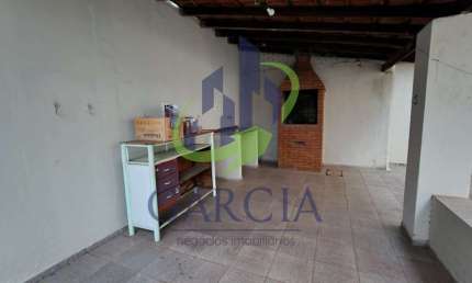 Casa para alugar em Vila São Carlos de 287.00m² com 2 Quartos e 2 Garagens