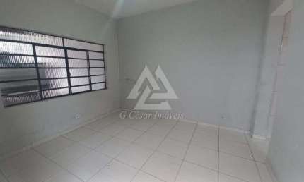Casa para alugar em Jardim Estrela de 125.00m² com 1 Quarto e 2 Garagens