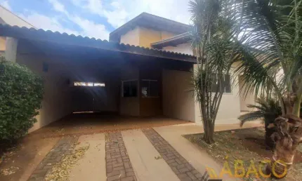 Casa para alugar em Jardim Jockey Clube de 150.00m² com 3 Quartos, 3 Suites e 4 Garagens