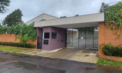 Casa para alugar em Chácara Dos Junqueiras de 197.00m² com 3 Quartos, 3 Suites e 4 Garagens