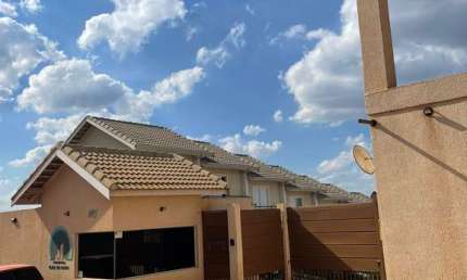 Casa para venda em Chácara Ondas Verdes de 70.00m² com 2 Quartos e 2 Garagens