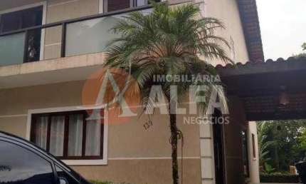 Casa para venda em Transurb de 290.00m² com 3 Quartos, 1 Suite e 2 Garagens