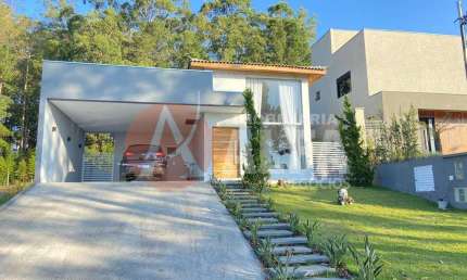 Casa para venda em Vargem Grande Paulista de 220.00m² com 3 Quartos, 1 Suite e 6 Garagens