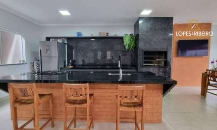 Casa para venda em Chácara Dos Pinheiros de 150.00m² com 2 Quartos, 1 Suite e 4 Garagens