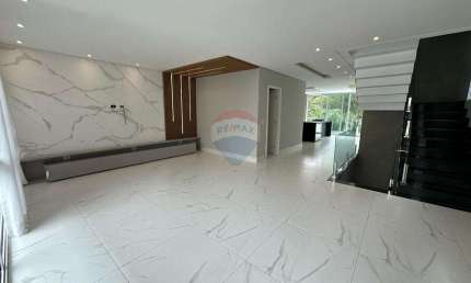 Casa de Condomínio para alugar em Residencial Real Park de 300.00m² com 4 Quartos e 4 Suites