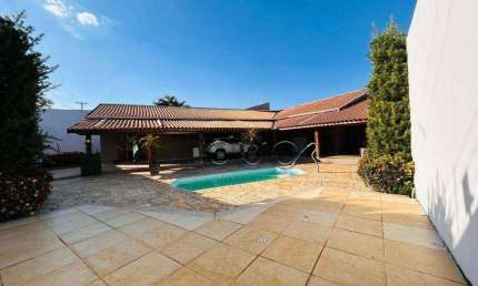 Casa para venda em Loteamento Santa Rosa de 175.00m² com 3 Quartos, 3 Suites e 2 Garagens
