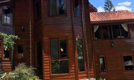 Casa de Condomínio para venda e aluguel em Cumbari de 400.00m² com 4 Quartos, 2 Suites e 2 Garagens