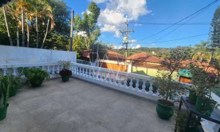 Sobrado para venda e aluguel em Sousas de 180.15m² com 3 Quartos, 3 Suites e 2 Garagens