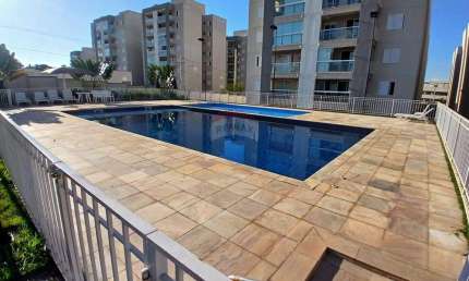 Apartamento para alugar em Balneário Tropical de 80.00m² com 3 Quartos, 1 Suite e 2 Garagens