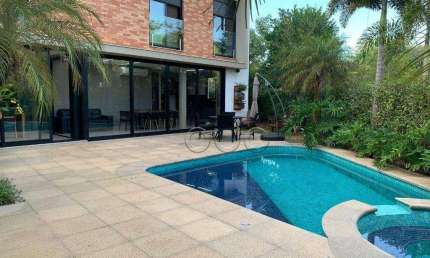 Casa de Condomínio para venda e aluguel em Santa Rosa de 372.00m² com 4 Quartos, 4 Suites e 6 Garagens