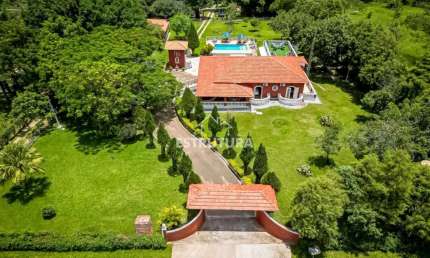 Chácara para venda em Floresta Escura de 10000.00m² com 6 Quartos, 1 Suite e 10 Garagens
