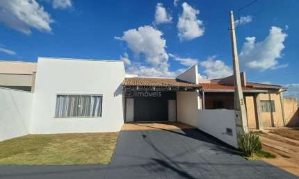 Casa de Condomínio para venda e aluguel em Jardim Maria Luiza V de 109.00m² com 3 Quartos, 1 Suite e 4 Garagens