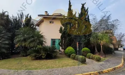 Casa de Condomínio para alugar em Vila Colorado de 311.00m² com 2 Quartos, 1 Suite e 2 Garagens