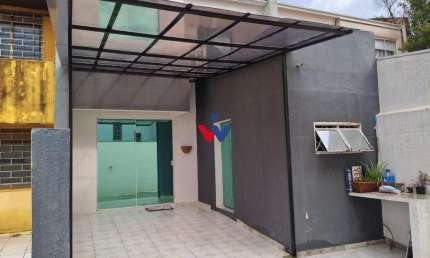 Casa de Condomínio para venda em Jardim Das Américas de 62.00m² com 2 Quartos e 1 Garagem