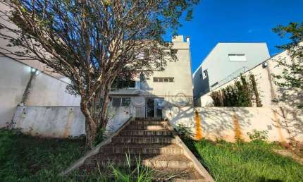 Casa para alugar em Cidade Jardim de 246.00m² com 4 Quartos e 4 Garagens
