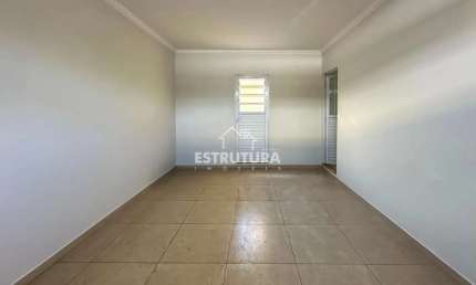 Casa para alugar em Centro de 160.00m² com 3 Quartos