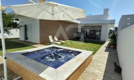 Casa para venda em Portal Das Estrelas de 500.00m² com 3 Quartos, 1 Suite e 2 Garagens