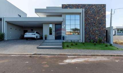 Casa para venda em Jardinópolis de 375.86m² com 5 Quartos, 5 Suites e 4 Garagens