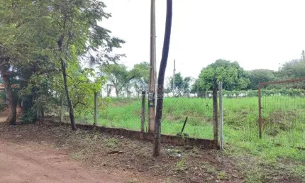 Terreno à venda na Rua Doutora Arani Murad, Parque Tropical, Araraquara
