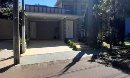 Casa para venda em Jardim Jockey Clube de 210.00m² com 3 Quartos, 3 Suites e 4 Garagens
