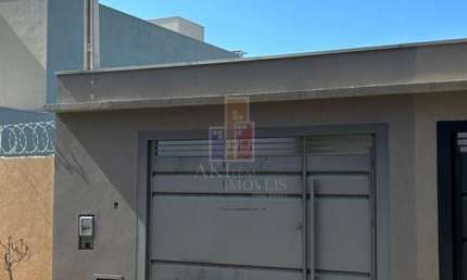 Casa para venda em Parque Residencial Castelo de 64.00m² com 2 Quartos, 1 Suite e 2 Garagens