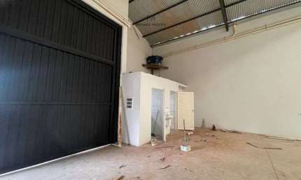 Galpão / Depósito / Armazém para alugar em Panorama de 250.00m²