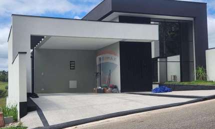 Casa para venda em Santa Isabel de 250.00m² com 2 Quartos, 2 Suites e 4 Garagens
