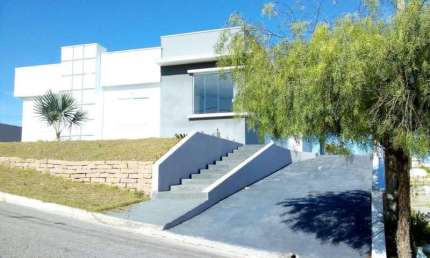 Casa para venda em Residencial Montes Claros de 1000.00m² com 3 Quartos, 1 Suite e 4 Garagens