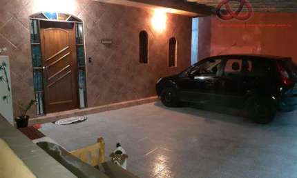 Casa para venda em Jardim São Silvestre de 200.00m² com 9 Quartos, 2 Suites e 3 Garagens